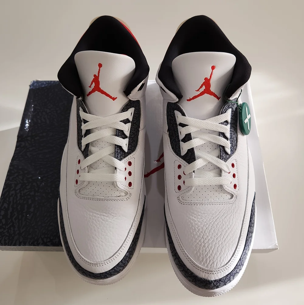 Jordan 3 Retro SE Fire Red Denim (2020) Size 12